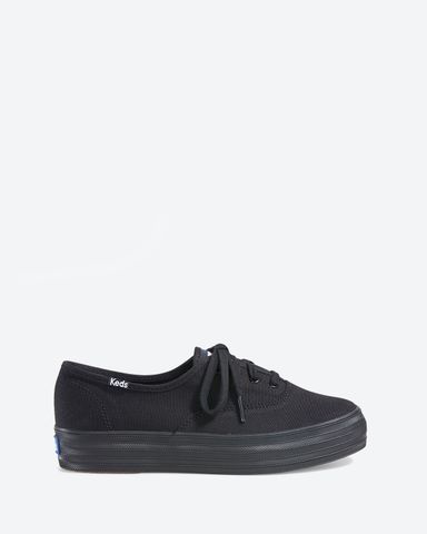 Giày Canvas Nữ Triple All Black
