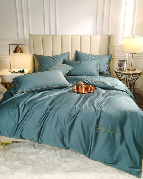 Bộ Drap & Vỏ Chăn Lụa S-Monochrome 160x200 (4 Món)