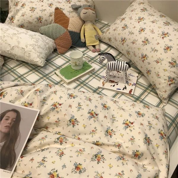 Bộ Drap & Chăn Chần Cotton Hàn 160x200 (4 Món)