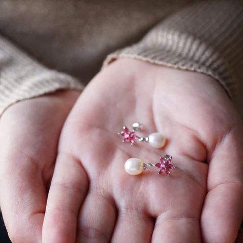 Hoa Tai Ngọc Trai Hoa Đỏ NJ169