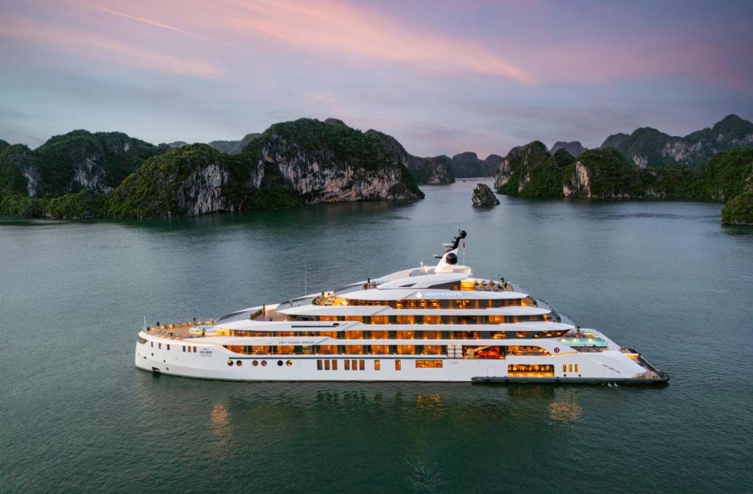 CRUISE GRAND PIONEERS HA LONG BAY 2 DAY 1 NIGHT 