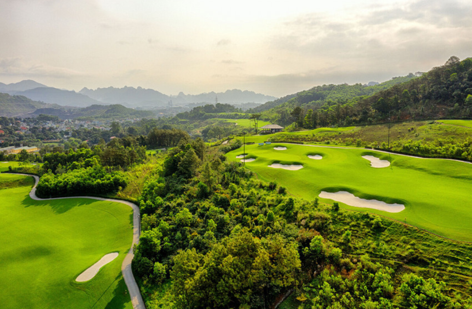  GOLF TOUR HÀ NỘI - HẠ LONG - TRÀNG AN 4N3D 