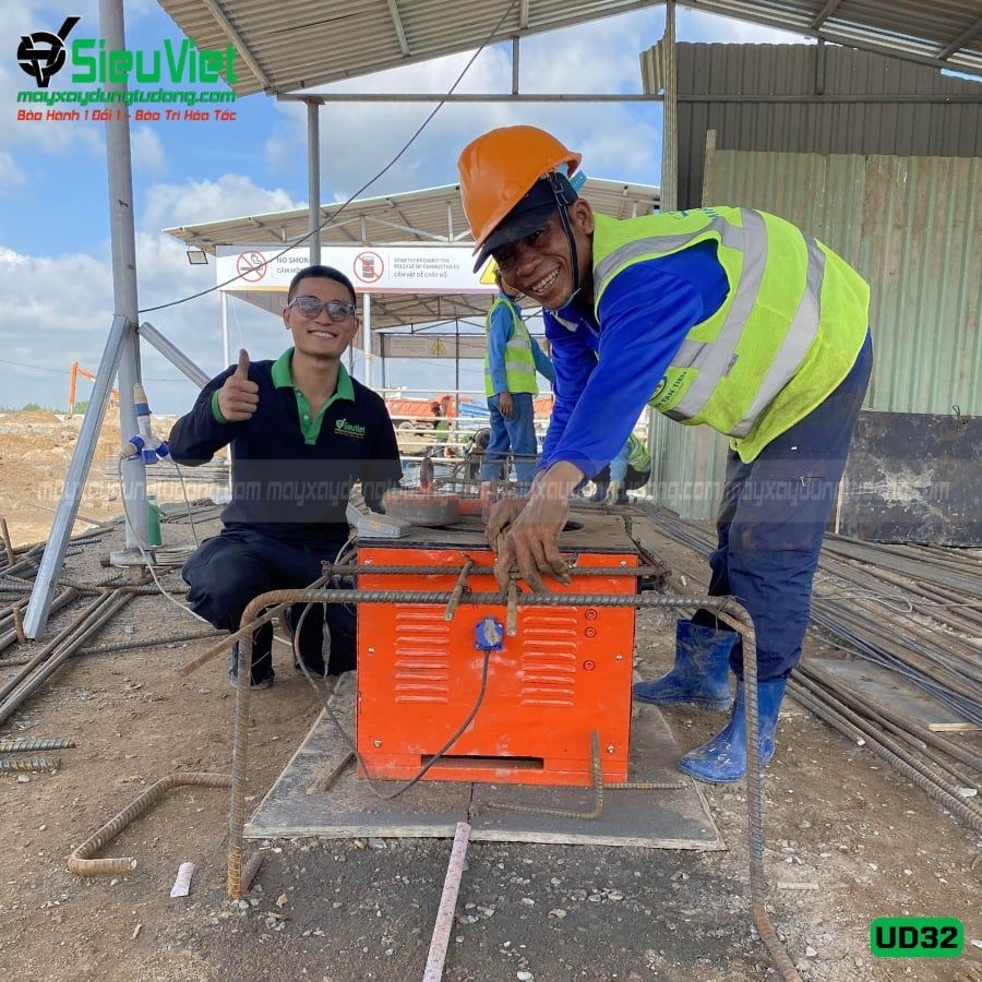 (Cũ) Máy uốn sắt phi 32 UD32 Hàn Quốc (Điện 220v, Dân dụng)