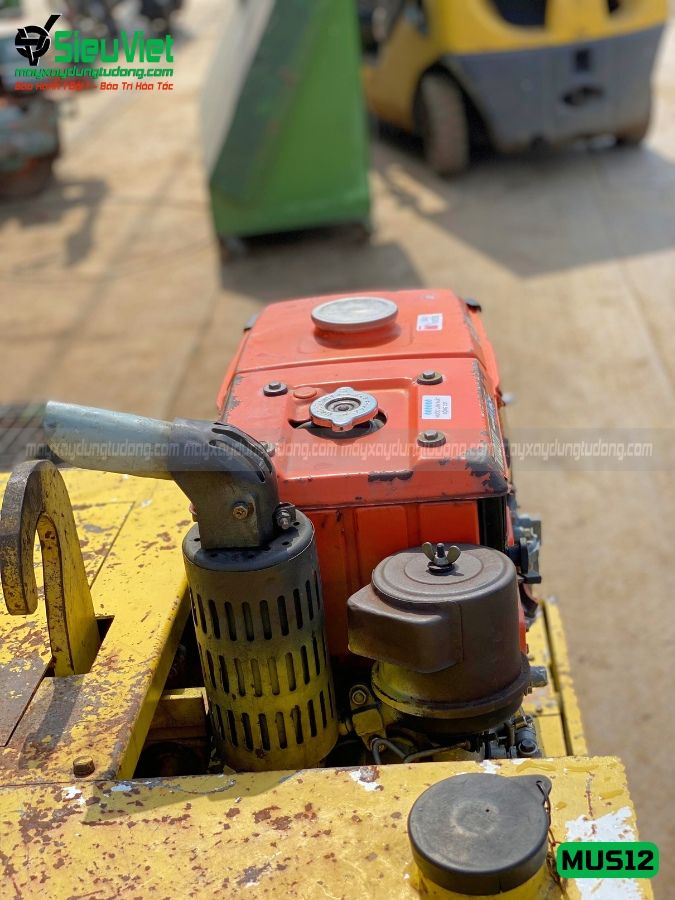 Xe lu rung 1.2 Tấn Meiwa MUS12 Nhật Bản (596)