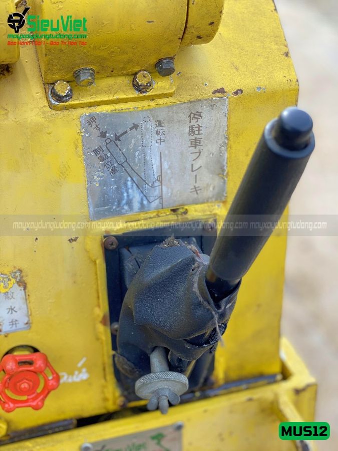 Xe lu rung 1.2 Tấn Meiwa MUS12 Nhật Bản (596)