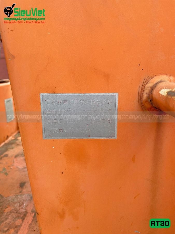 Xe lu tĩnh bánh lốp 2.7 tấn Hitachi RT30 Nhật Bản (80285)