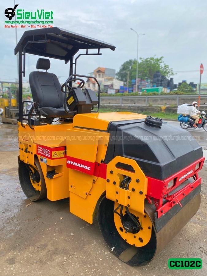Xe lu rung nhỏ 2.5 Tấn Dynapac CC102C Thuỵ Điển (25345)