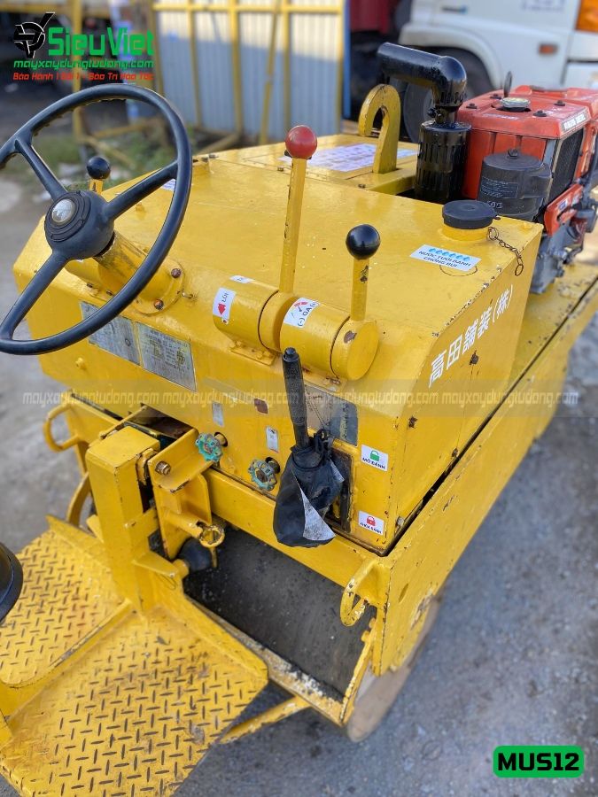 Xe lu rung nhỏ 1.2 Tấn Meiwa MUS12 Nhật Bản (629)