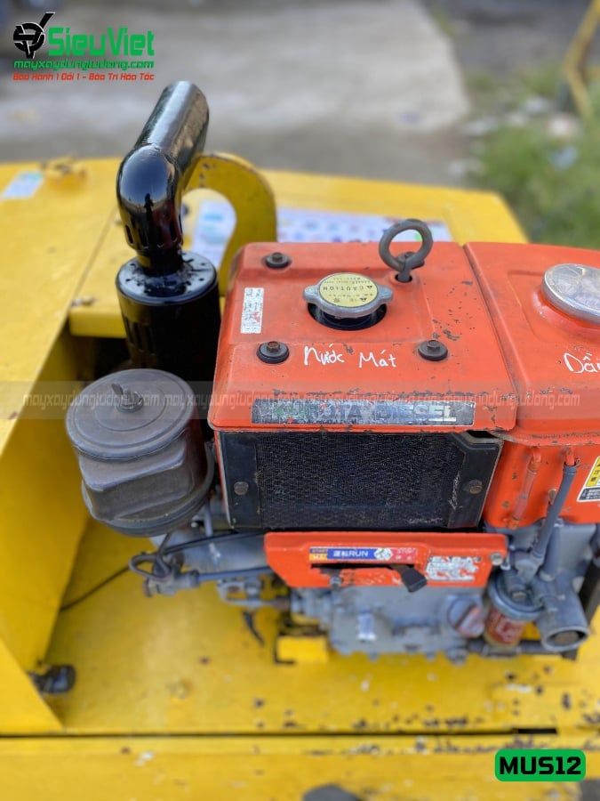 Xe lu rung nhỏ 1.2 Tấn Meiwa MUS12 Nhật Bản (629)