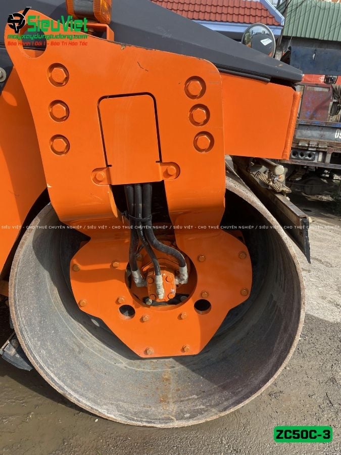 Xe lu rung nhỏ 3.6 tấn Hitachi ZC50C-3 Nhật Bản (34221)