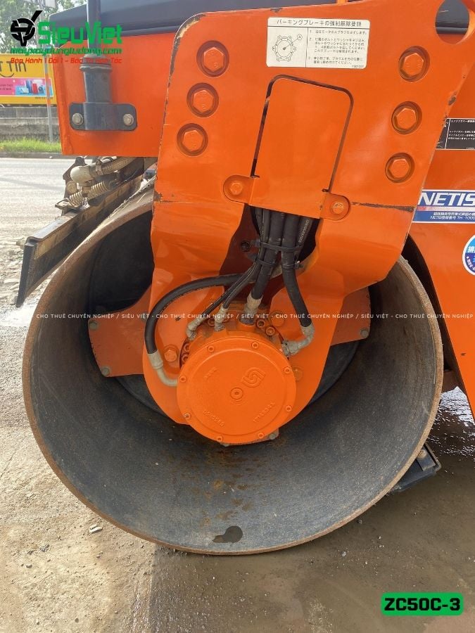 Xe lu rung nhỏ 3.6 tấn Hitachi ZC50C-3 Nhật Bản (34221)
