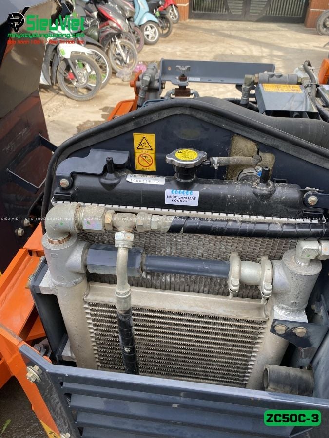 Xe lu rung nhỏ 3.6 tấn Hitachi ZC50C-3 Nhật Bản (34221)