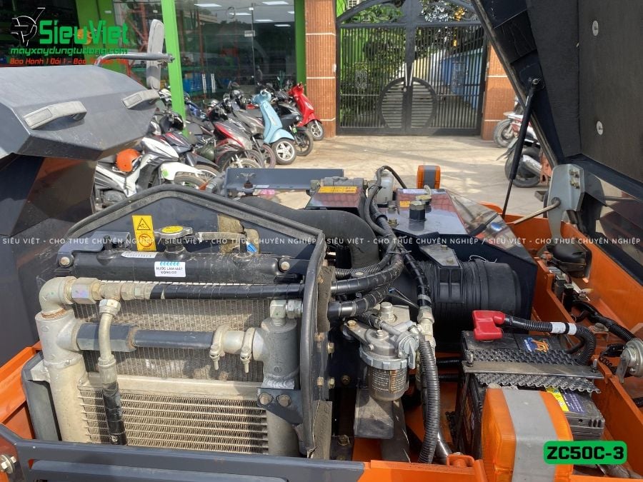 Xe lu rung nhỏ 3.6 tấn Hitachi ZC50C-3 Nhật Bản (34221)