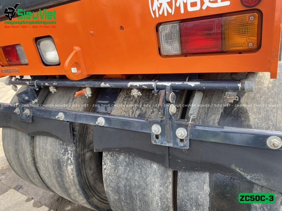 Xe lu rung nhỏ 3.6 tấn Hitachi ZC50C-3 Nhật Bản (34221)
