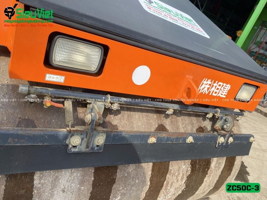 Xe lu rung nhỏ 3.6 tấn Hitachi ZC50C-3 Nhật Bản (34221)