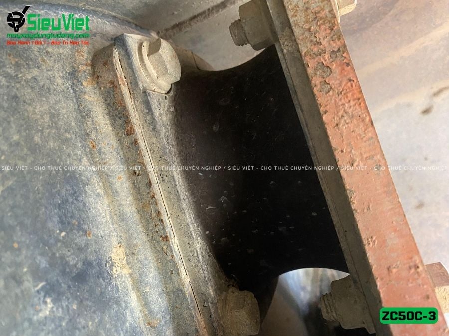 Xe lu rung nhỏ 3.6 tấn Hitachi ZC50C-3 Nhật Bản (34221)