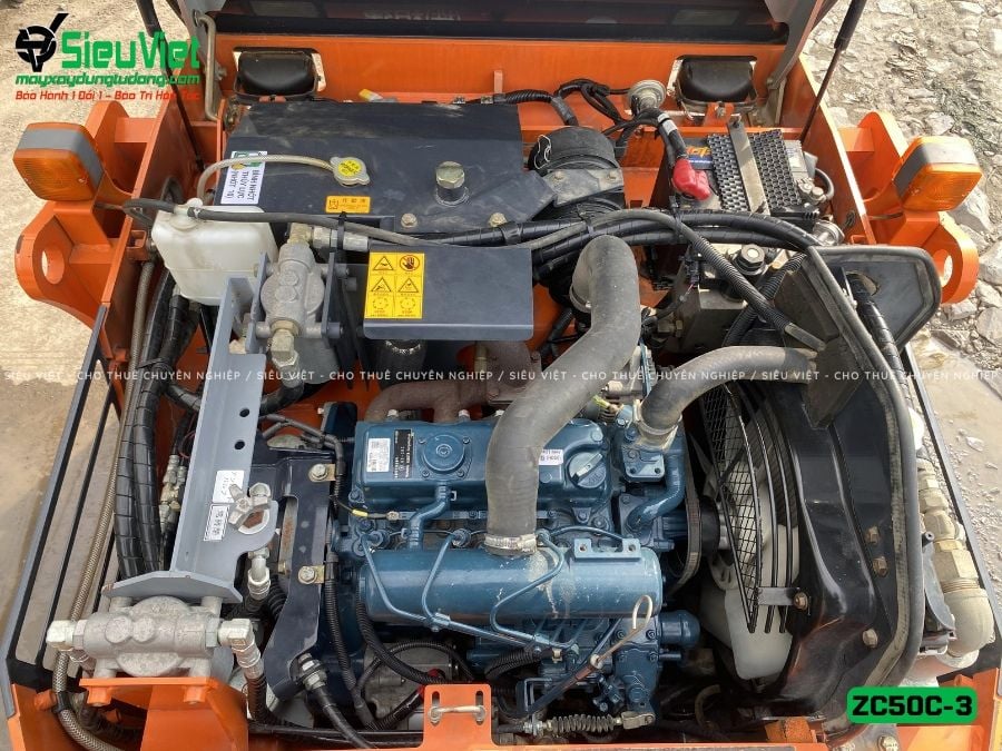 Xe lu rung nhỏ 3.6 tấn Hitachi ZC50C-3 Nhật Bản (34221)