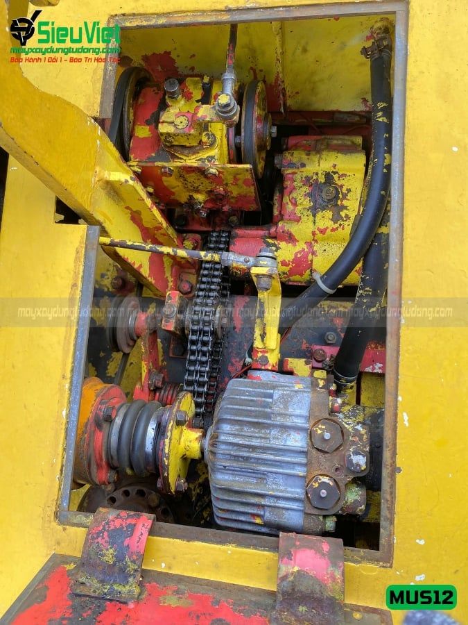 Xe lu rung nhỏ 1.2 Tấn Meiwa MUS12 Nhật Bản (629)