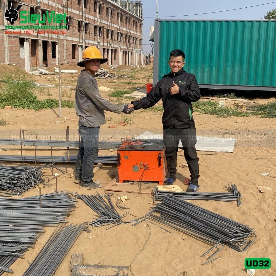 (Cũ) Máy uốn sắt phi 32 UD32 Hàn Quốc (Điện 220v, Dân dụng)