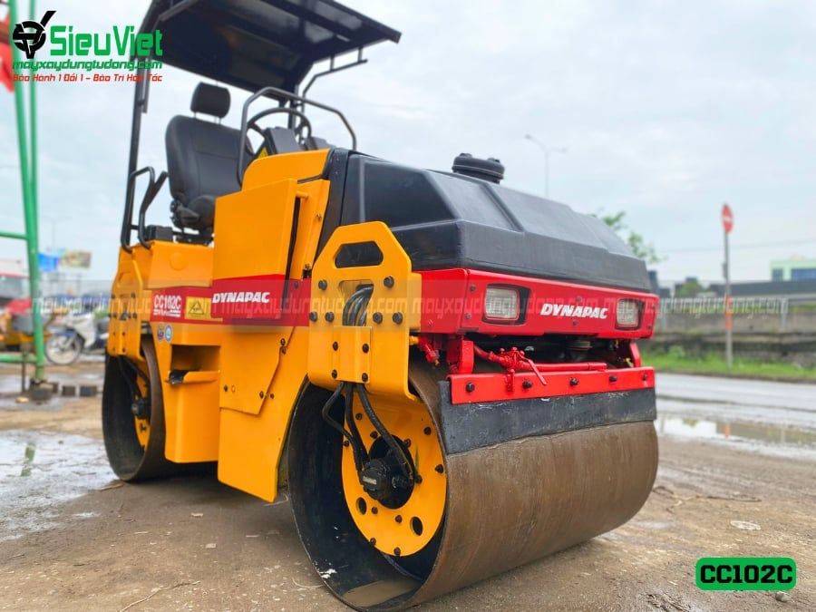 Xe lu rung nhỏ 2.5 Tấn Dynapac CC102C Thuỵ Điển (25345)