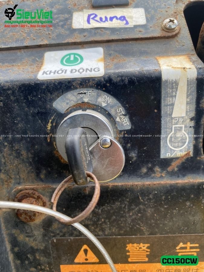 Xe lu rung nhỏ 3.6 tấn Hitachi CC150CW Nhật Bản (10161)