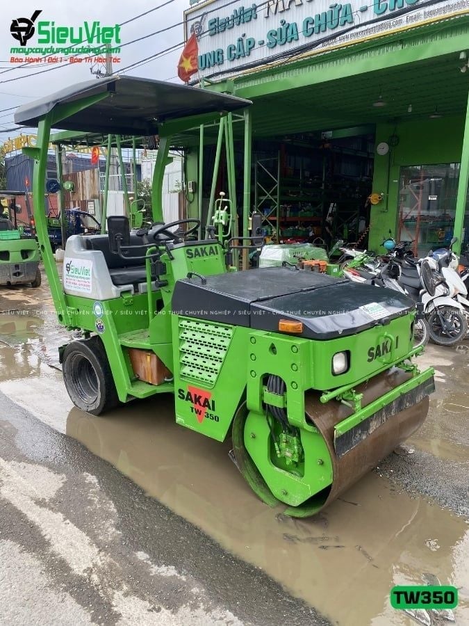 (Cho Thuê Tuần) Xe lu rung 2.5 tấn Nhật Bản (Sakai, Hitachi, Bomag...)