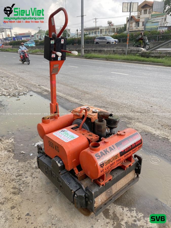 Xe lu rung dắt tay 550Kg Sakai SV6 Nhật Bản