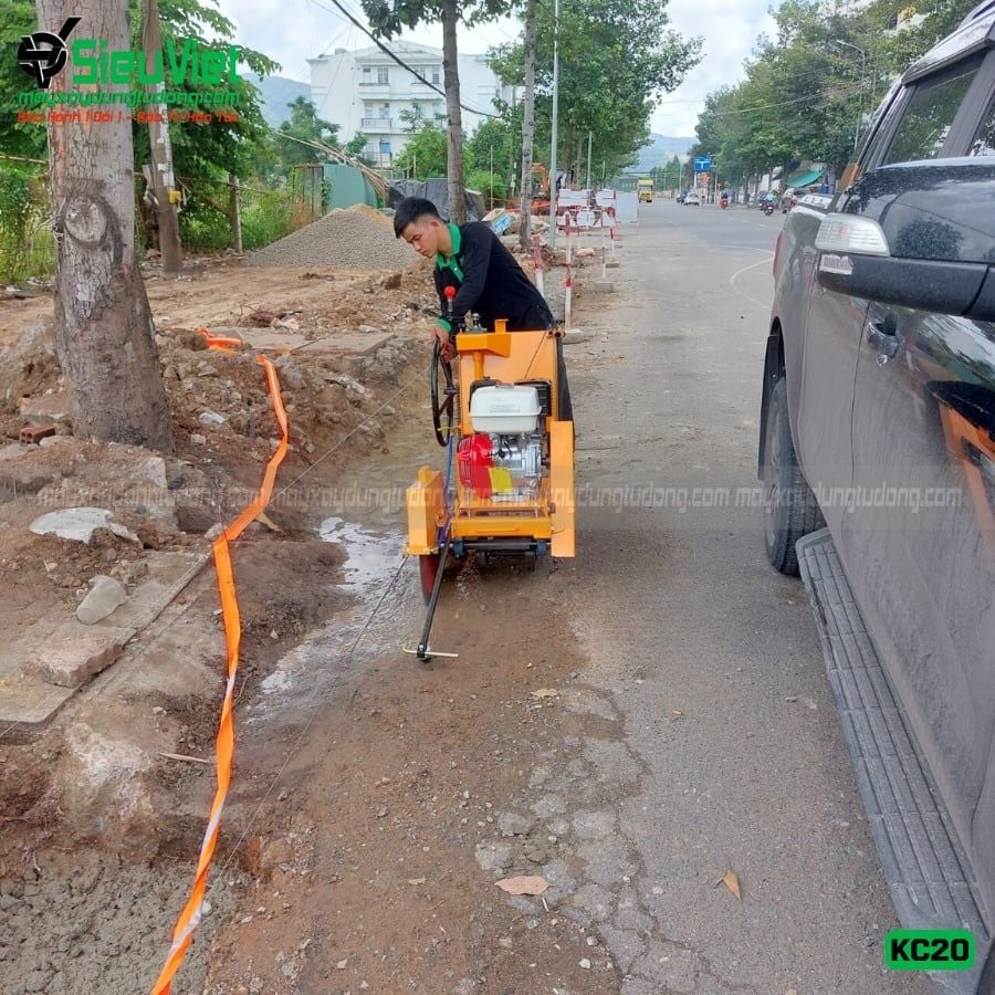 Máy cắt bê tông Vifuco KC20, động cơ Honda GX390