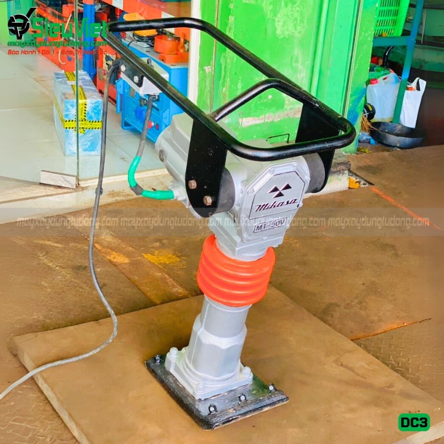 (Cho Thuê Ngày) Máy đầm cóc điện 50Kg DCD Nhật Bản - Điện 220V, 1 Pha