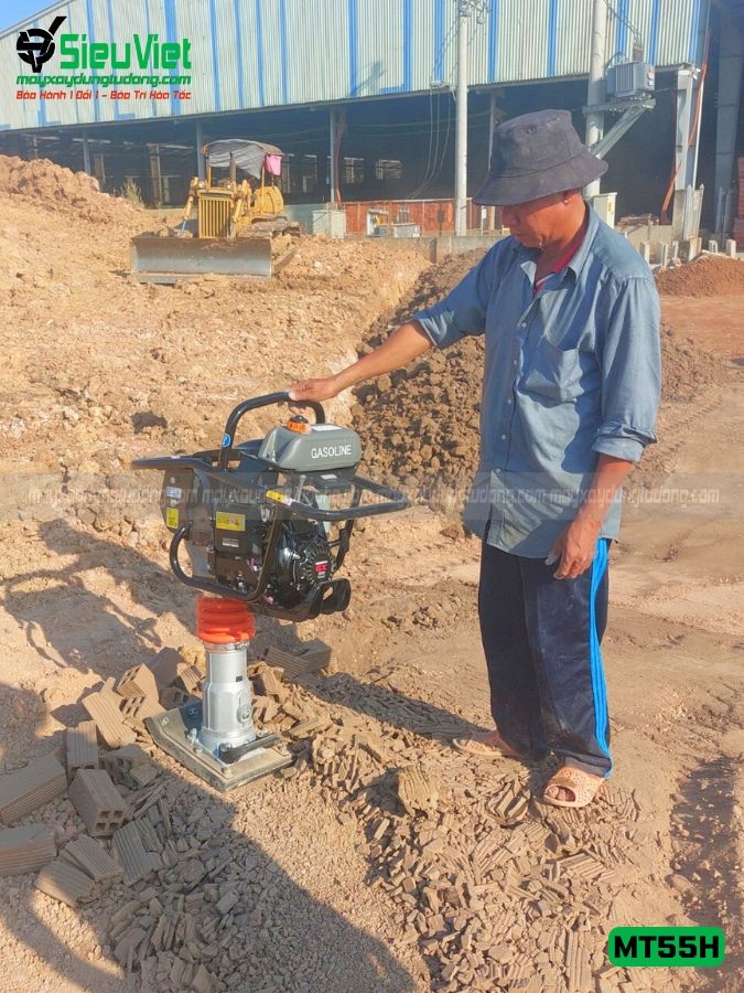 Máy đầm cóc MT55H Mikasa Nhật Bản (Xăng)