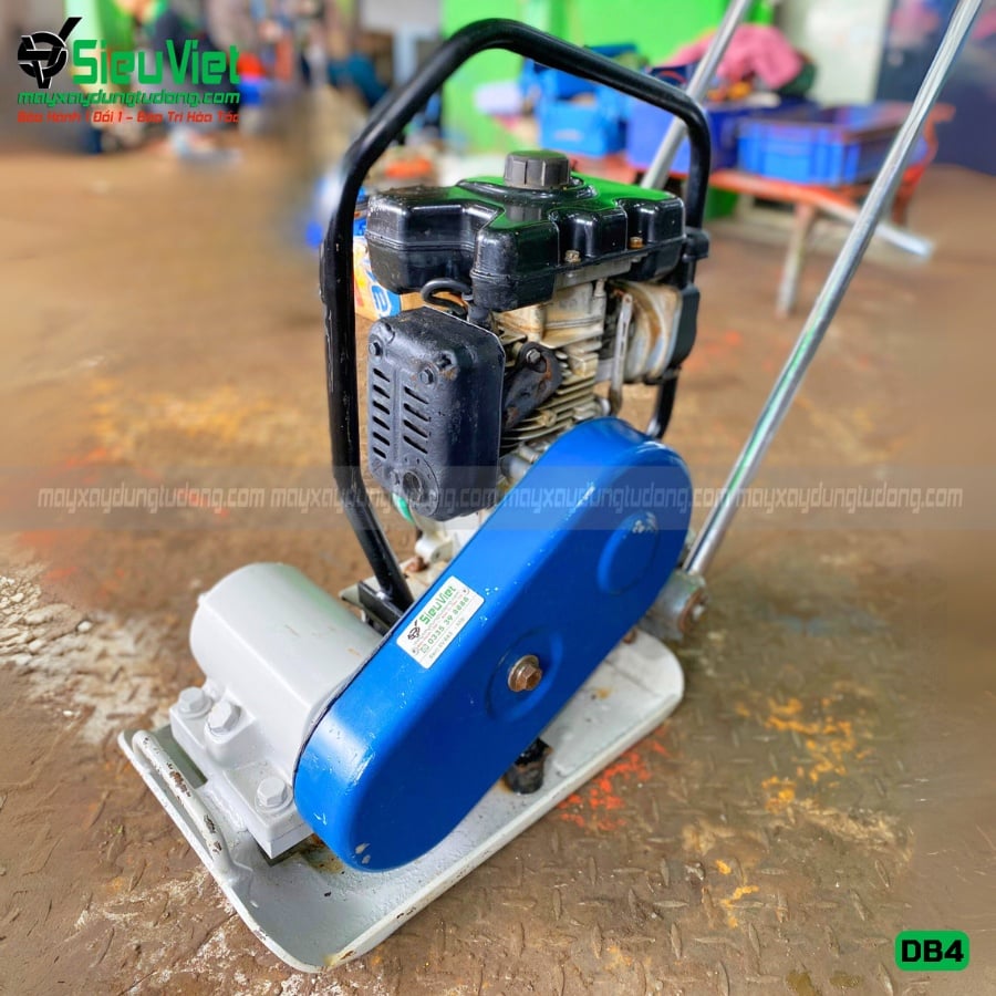 (Cho Thuê Ngày) Máy đầm bàn dưới 50Kg DB4 Nhật Bản - Động cơ xăng