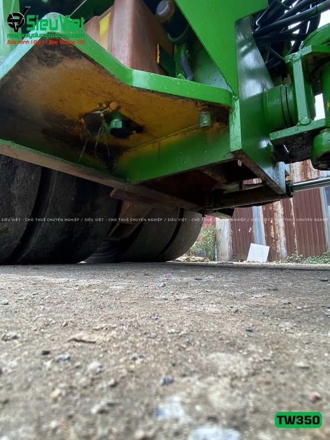 Xe lu rung nhỏ 2.5 tấn Sakai TW350-1 Nhật Bản (Năm 2000)