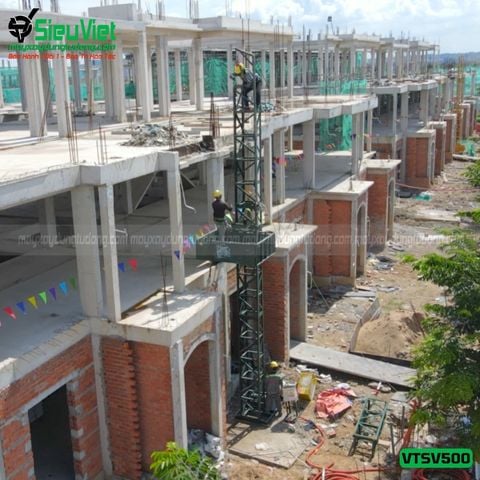 Vận thăng nâng hàng 500kg cao 12m (Điện 380V, 3 phase)