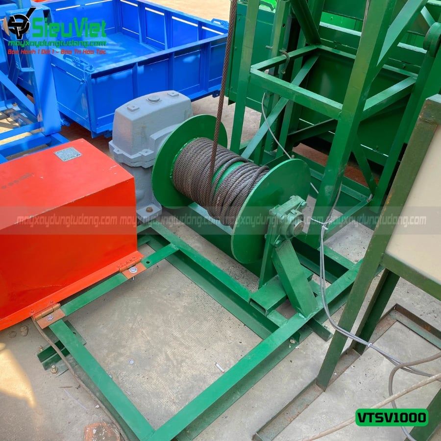 Vận thăng nâng hàng 1000kg cao 12m (Điện 380V, 3 phase)