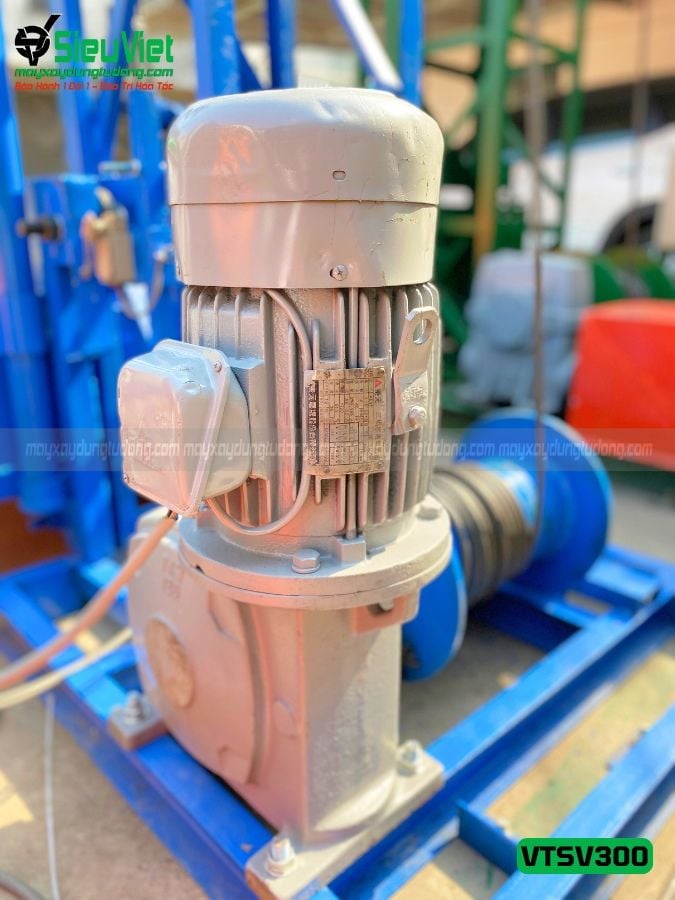 Vận thăng nâng hàng 300Kg cao 16m (Điện 220V, 1 phase)