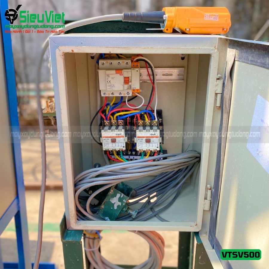 Vận thăng nâng hàng 500kg cao 12m (Điện 380V, 3 phase)