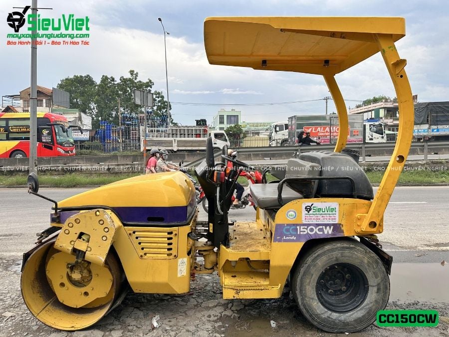 Xe lu rung nhỏ 3.6 tấn Hitachi CC150CW Nhật Bản (10161)
