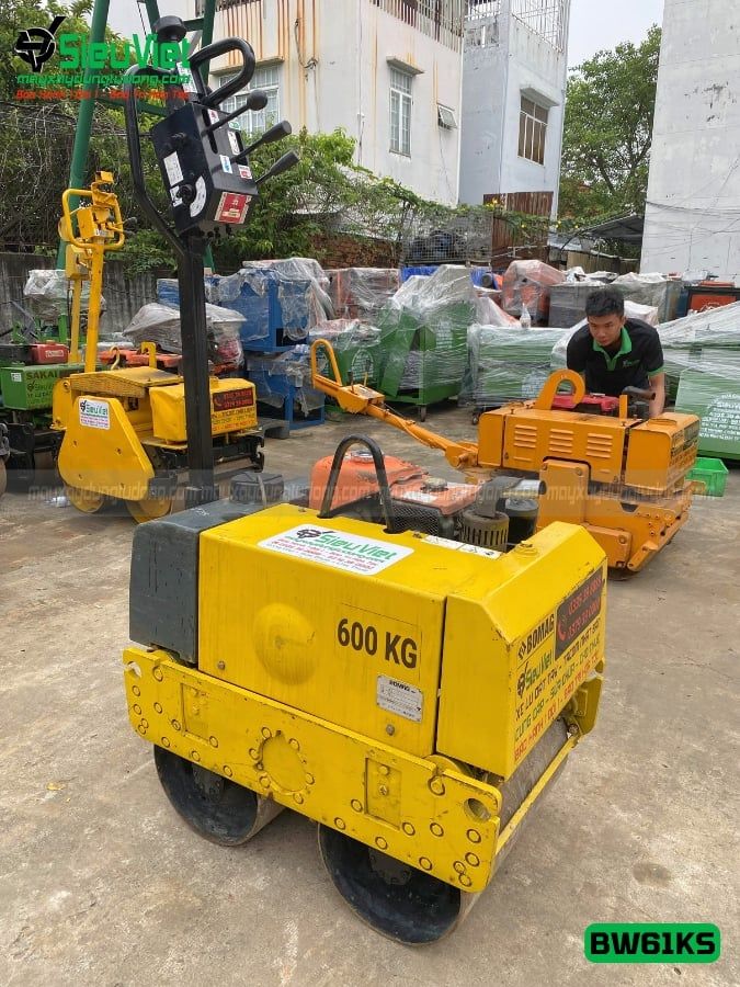 Xe lu rung dắt tay 600Kg Bomag BW61KS Đức