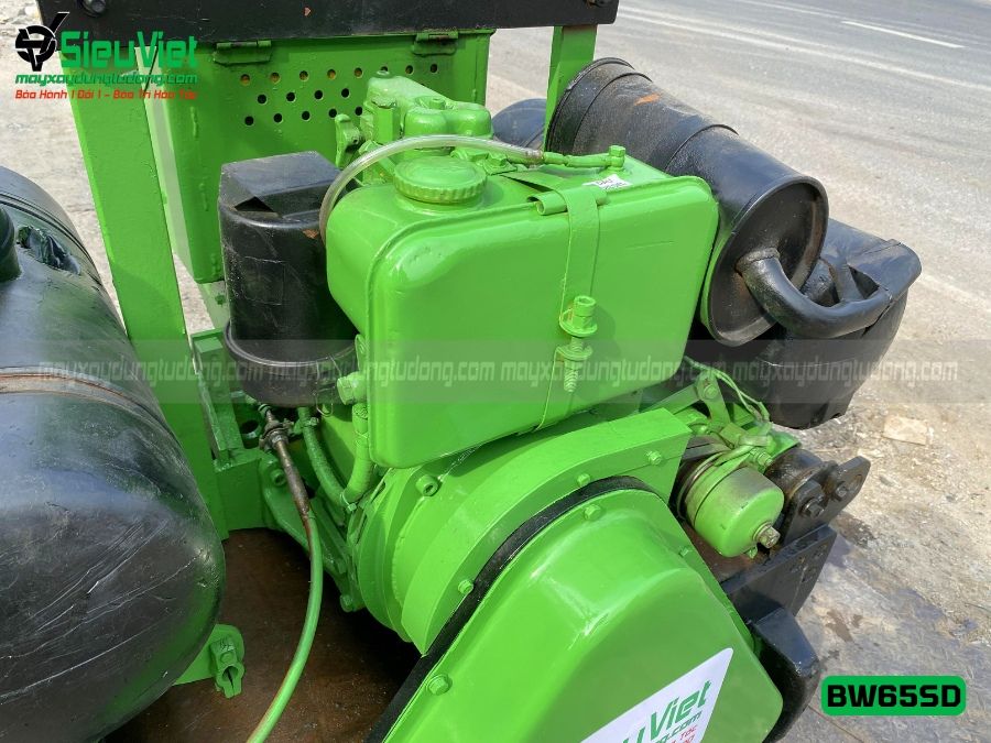 Xe lu rung dắt tay 700Kg Bomag BW65SD Đức