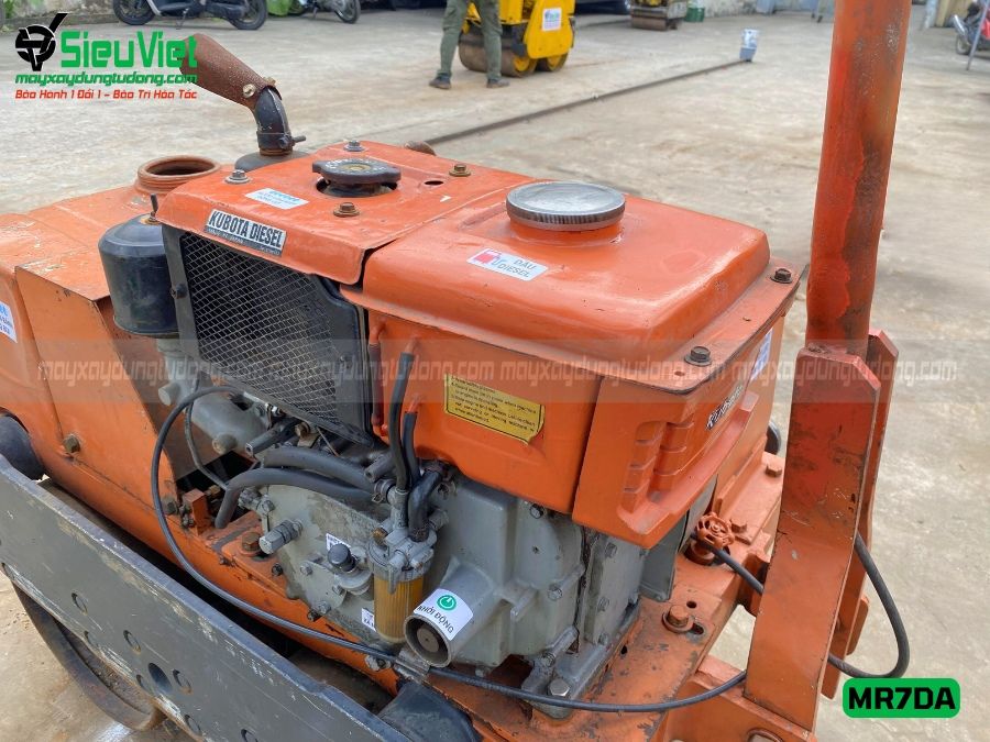 Xe lu rung dắt tay 750Kg Mikasa MR7DA Nhật Bản (W2384)