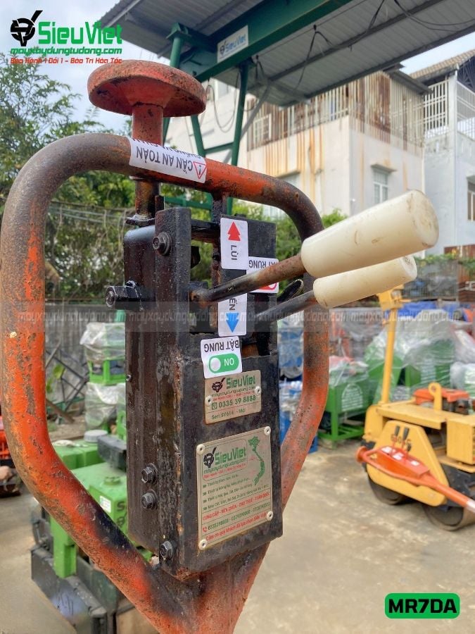 Lu rung dắt tay 750Kg Mikasa MR7DA Nhật Bản (V2190)