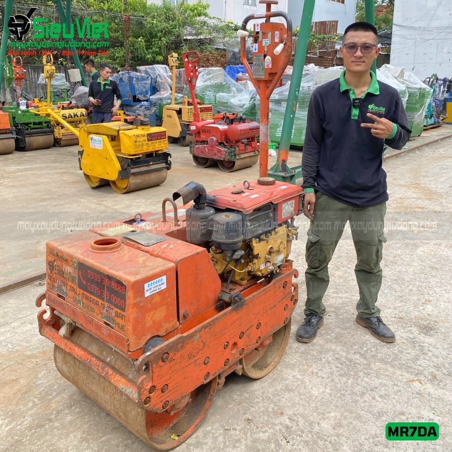 Máy lu rung dắt tay 750Kg Mikasa MR7DA Nhật Bản
