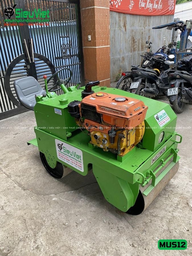 Xe lu rung nhỏ 1.2 Tấn Meiwa MUS12 Nhật Bản (495)
