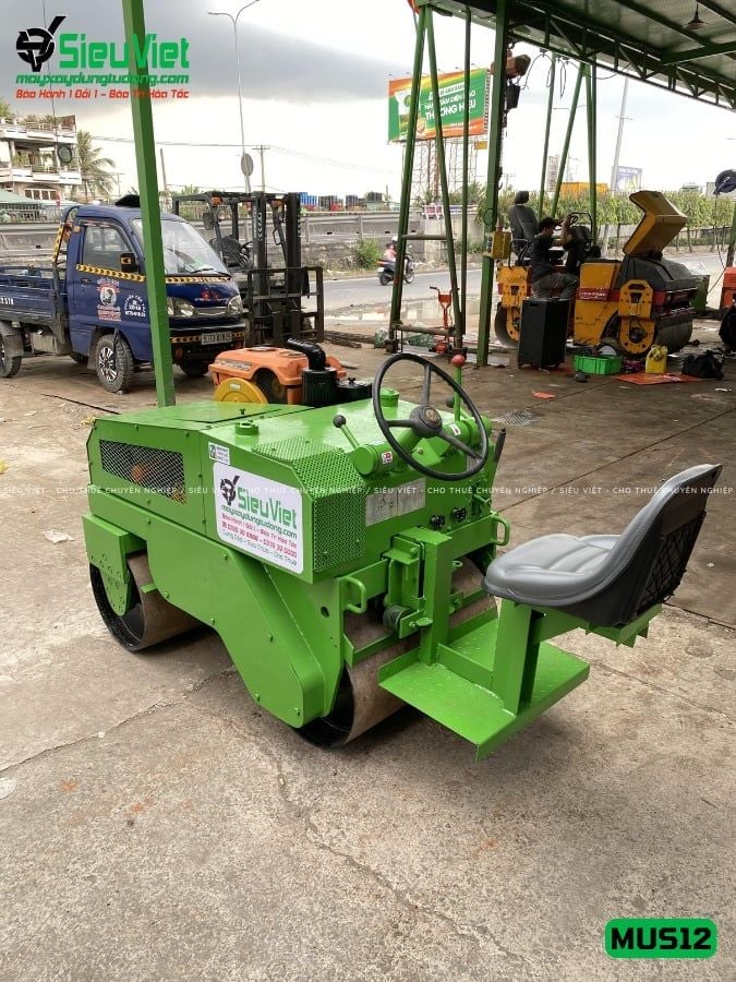 Xe lu rung nhỏ 1.2 Tấn Meiwa MUS12 Nhật Bản (495)