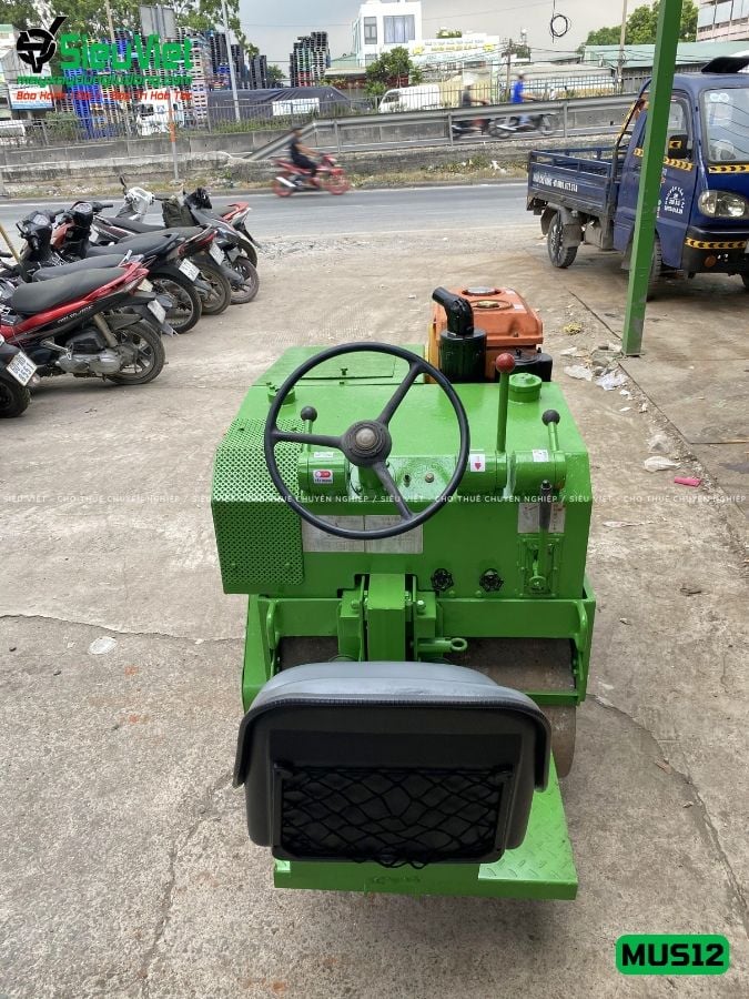 Xe lu rung nhỏ 1.2 Tấn Meiwa MUS12 Nhật Bản (495)