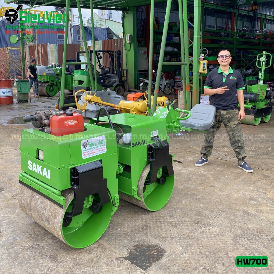 Xe lu rung 1 tấn Sakai HW700 Nhật Bản