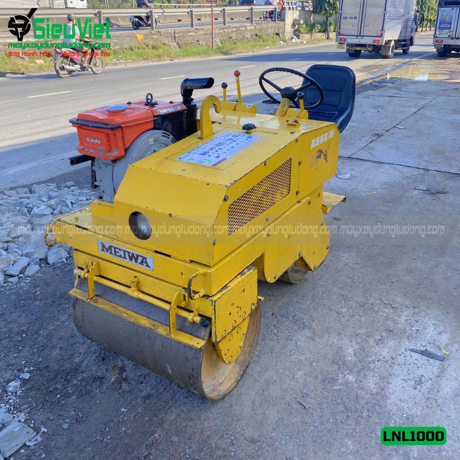 (Cho Thuê Ngày) Xe lu rung 1 - 1.2 tấn Nhật Bản (Sakai, Hitachi, Bomag...)