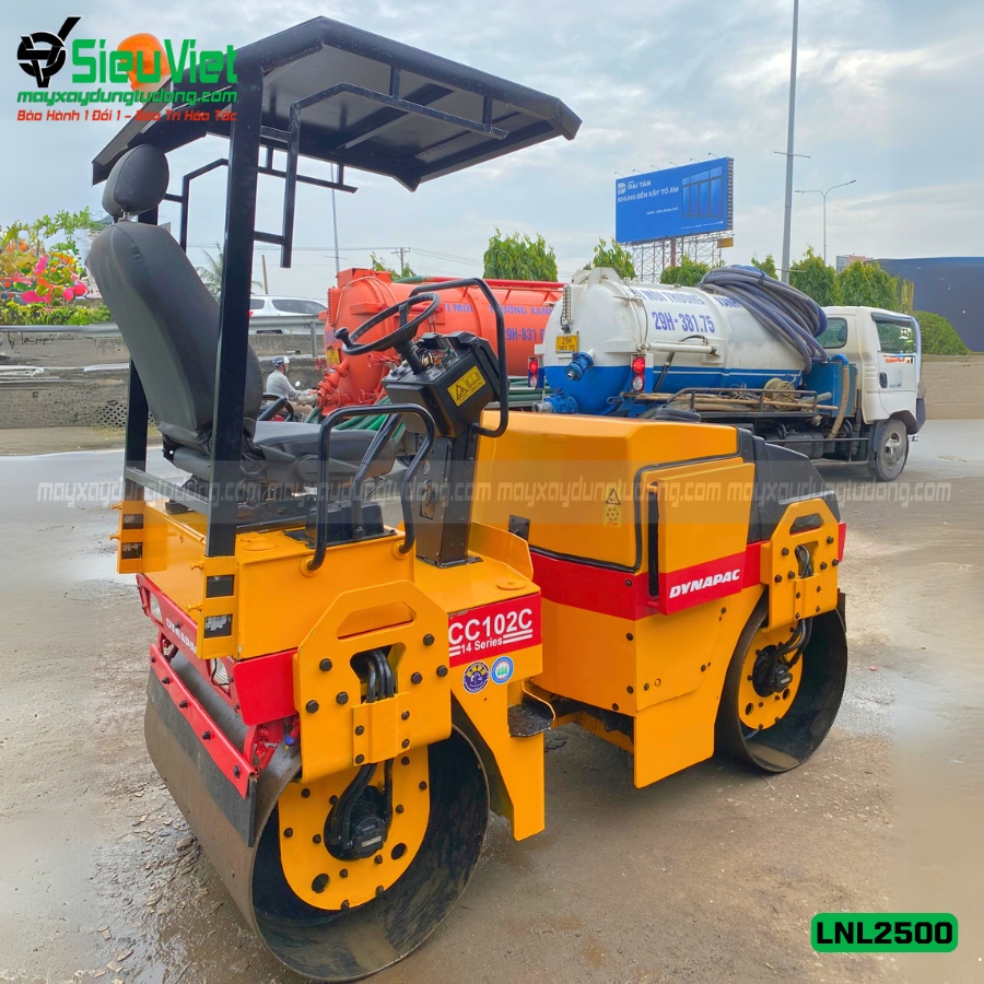 (Cho Thuê Tháng) Xe lu rung 2.5 tấn Nhật Bản (Sakai, Hitachi, Bomag...)
