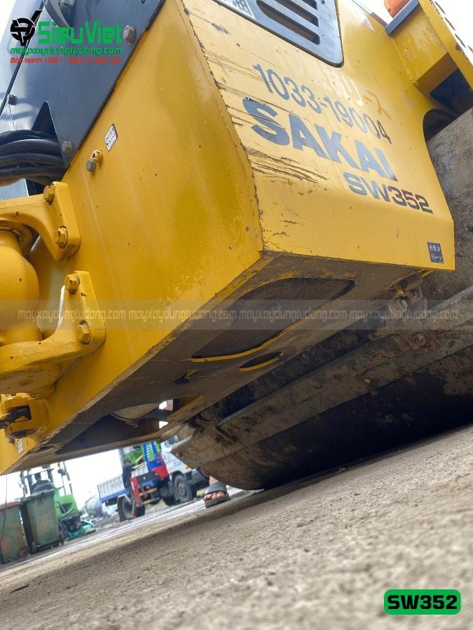 Xe lu rung nhỏ 2.8 tấn Sakai SW352 Nhật Bản (VSW3010160)