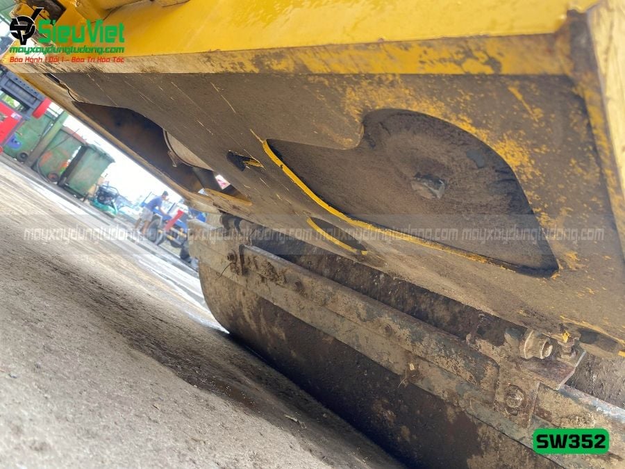 Xe lu rung nhỏ 2.8 tấn Sakai SW352 Nhật Bản (VSW3010160)
